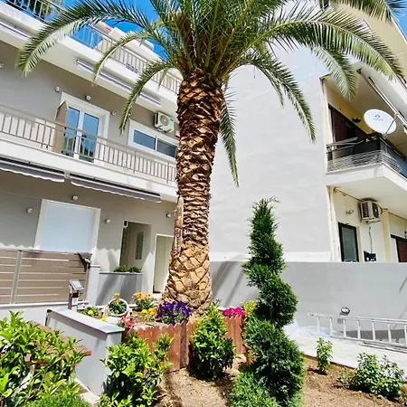 Phoenix Garden I Apartment